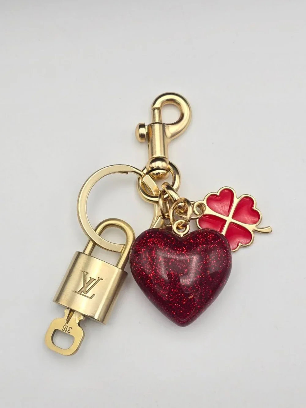 LV Authentic Gold Lock & Key 🔑 Luxury Bag Charm w/ Unbranded Heart Keychain